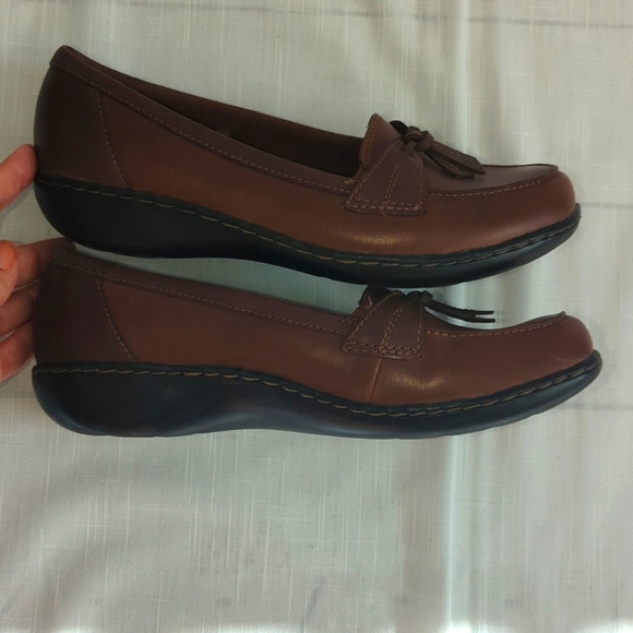 Clark's Loafers comfort shoe women's size 8 wide, brown leather - Picture 6 of 10